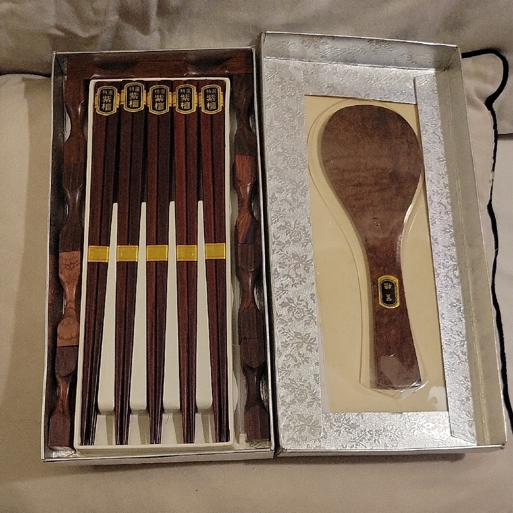 Elegant Brown Chopstick and Spoon Set Of 10